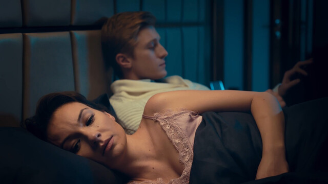 Olga Pavlovets sexy – Skolko zhivet lyubov s01e02-04 (2024)