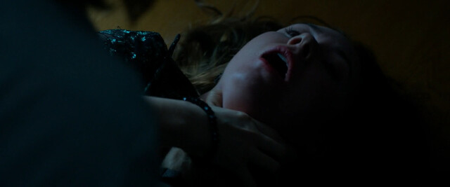 Karen Gillan sexy – Sleeping Dogs (2024)