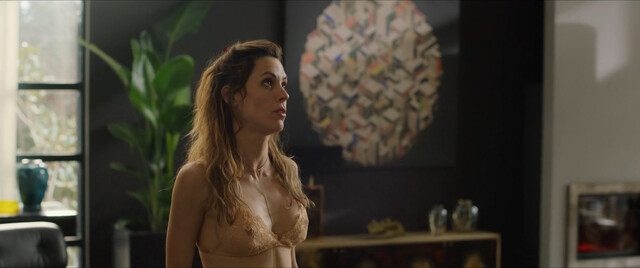Maggie Civantos nude – La pasión turca s01e02-03 (2024)