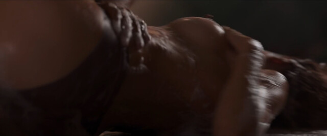 Maggie Civantos nude – La pasión turca s01e02-03 (2024)