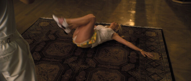 Kristen Wiig sexy – Palm Royale s01e05 (2024)