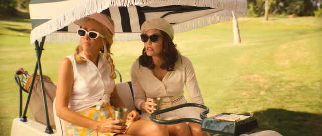 Kristen Wiig sexy – Palm Royale s01e05 (2024)