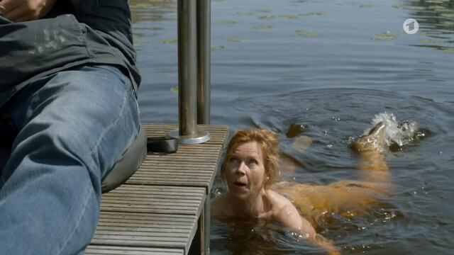 Marion Kracht sexy – Zwei Erben sind einer zu viel (2024)