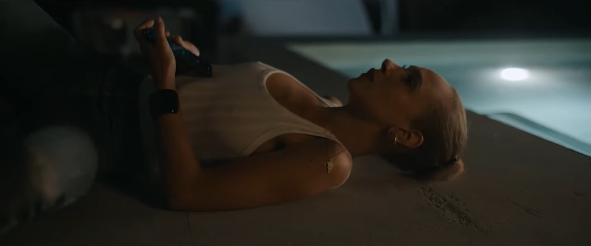 Juno Temple sexy – The Call (2020)