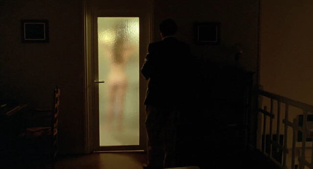 Sandrine Caron nude – Le bal des casse-pieds (1992)