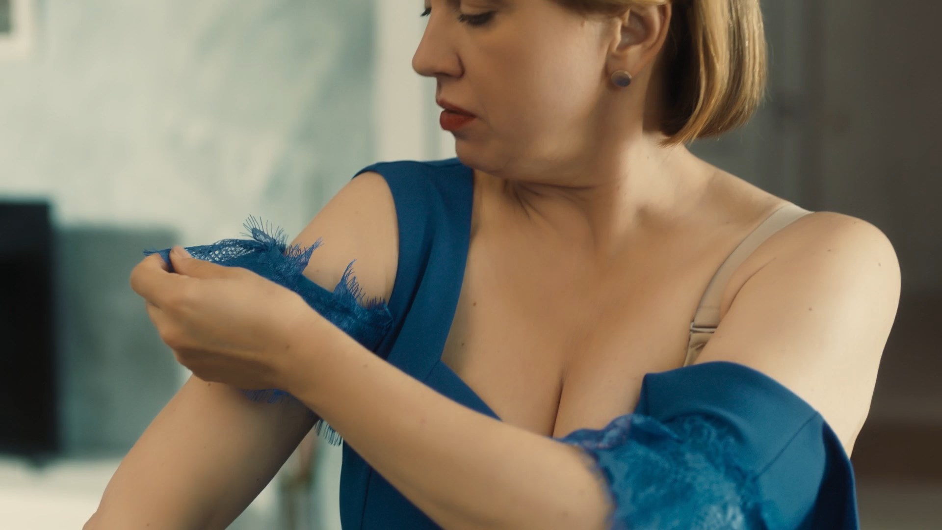 Natalya Shchukina sexy – Artist s bolshoy dorogi s01e05-06 (2024)