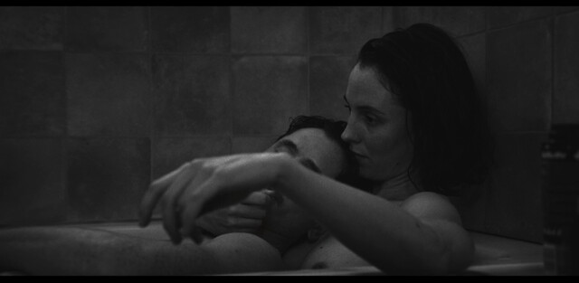 Laura Farisè nude – Sunday Poem (2021)