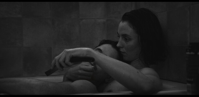 Laura Farisè nude – Sunday Poem (2021)