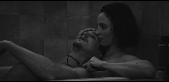 Laura Farisè nude – Sunday Poem (2021)