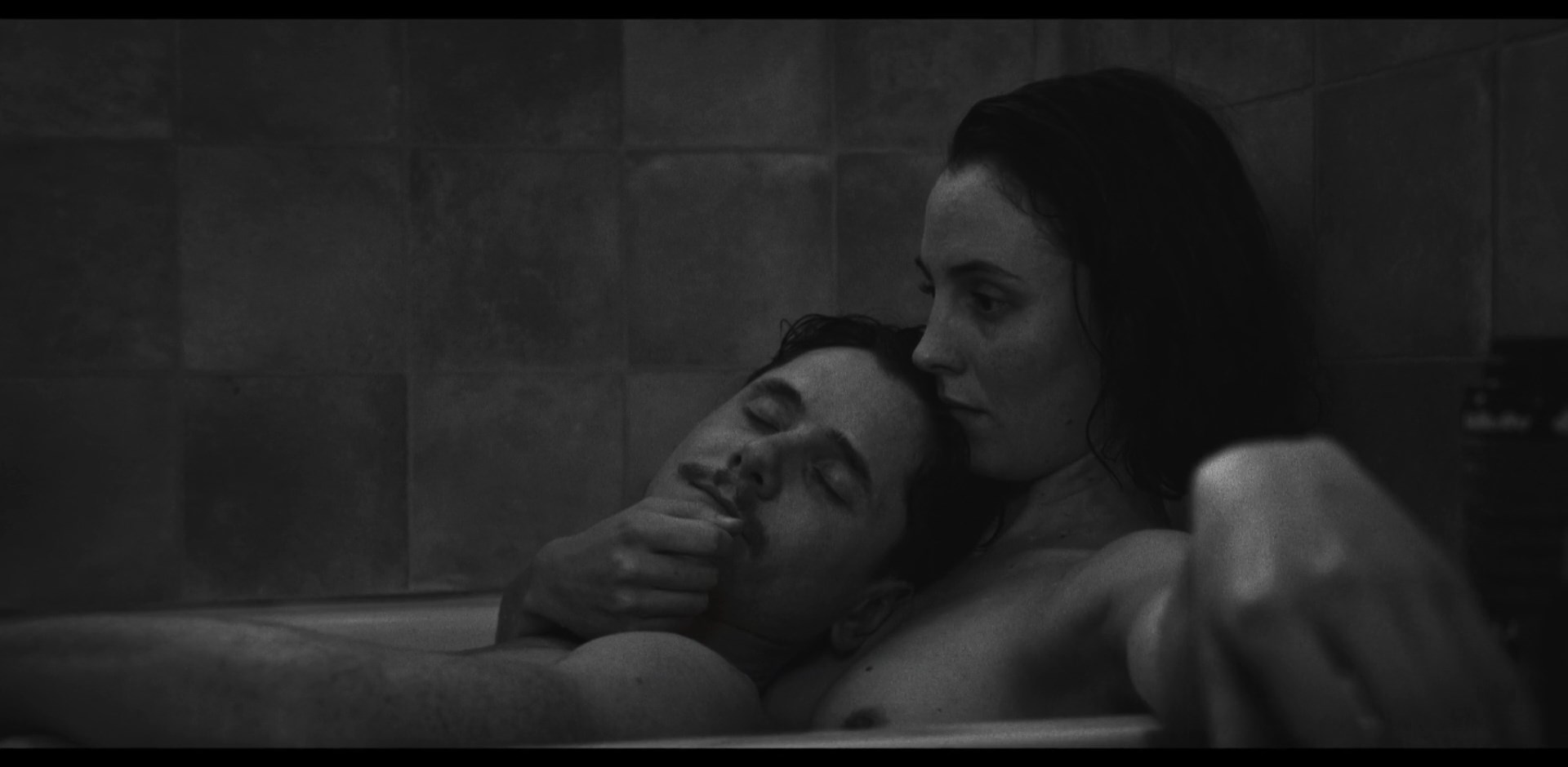 Laura Farisè nude – Sunday Poem (2021)
