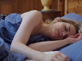 Anastasia Artemyeva sexy – Poka proshloye ne razluchit nas s01e01 (2024)