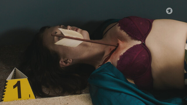 Lydia Fischer nude – Rentnercops s07e01 (2024)