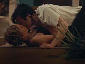 Franziska Machens sexy – Vorübergehend glücklich - Opimaral s01e02 (2024)