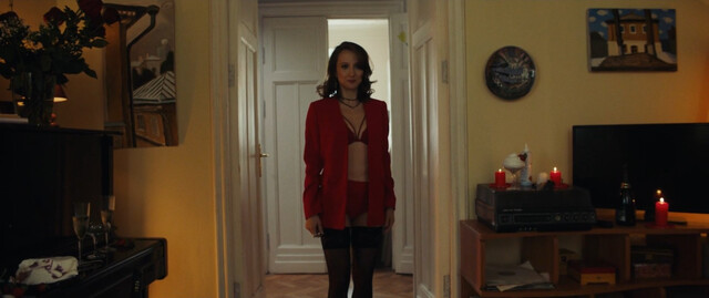 Nadezda Zaricheva sexy – Krasnyy 5 s01e07 (2024)