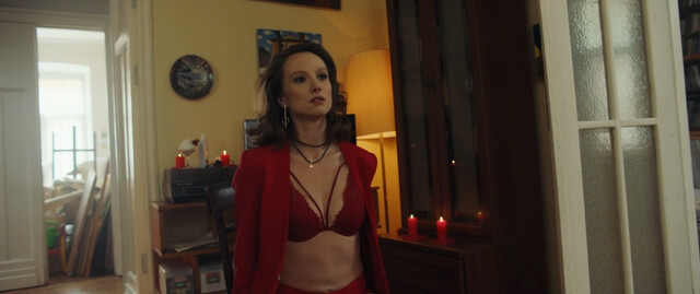 Nadezda Zaricheva sexy – Krasnyy 5 s01e07 (2024)