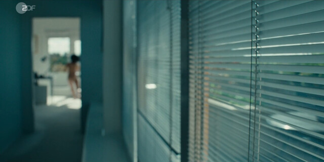 Ponny Distakul sexy – Der Fall Marianne Voss (2023)