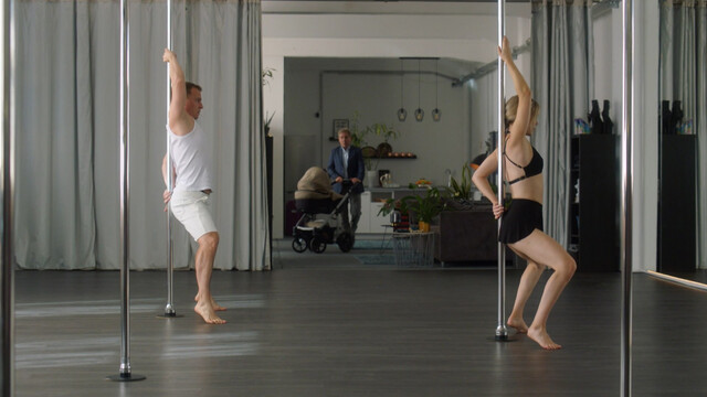 Farina Flebbe sexy – Miss Merkel - Mord auf dem Friedhof (2024)