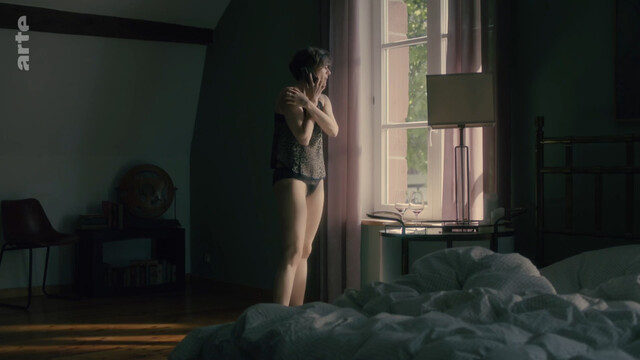 Christina Hecke sexy – In Wahrheit Zwischen Recht und Gerechtigkeit (2024)