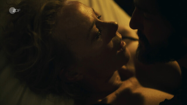 Katja Riemann sexy – RESET - Wie weit willst du gehen s01e01-04 (2024)