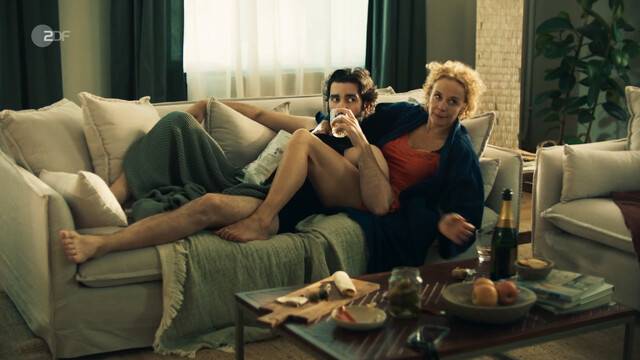 Katja Riemann sexy – RESET - Wie weit willst du gehen s01e01-04 (2024)