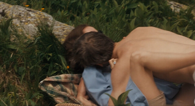 Eliska Krenková sexy – We Have Never Been Modern (Úsvit) (2023)