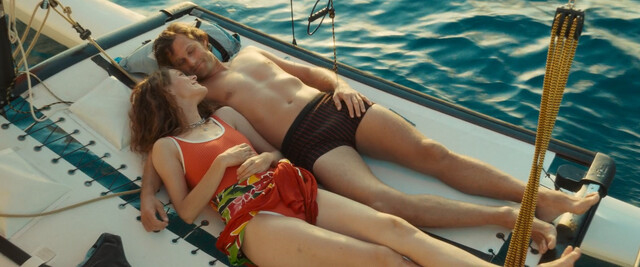 Stéphane Caillard nude – Flo (2023)