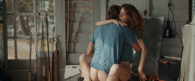 Stéphane Caillard nude – Flo (2023)