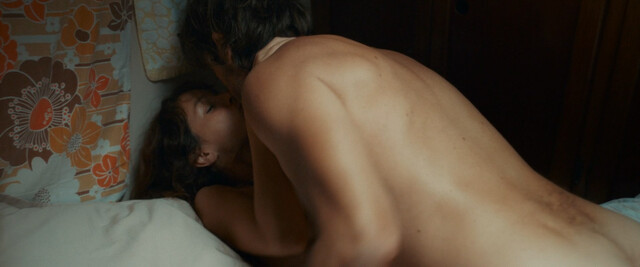 Stéphane Caillard nude – Flo (2023)