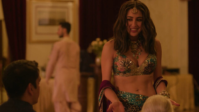 Sara Ali Khan sexy – Murder Mubarak (2024)