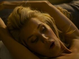 Jana Bernásková nude – Jak prezit sveho muze (2023)