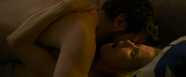 Jana Bernásková nude – Jak prezit sveho muze (2023)