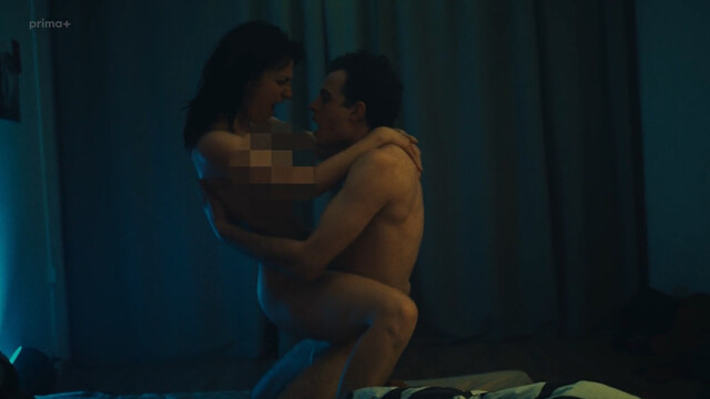 Petra Horváthová sexy – Banáni s01e02 (2023)