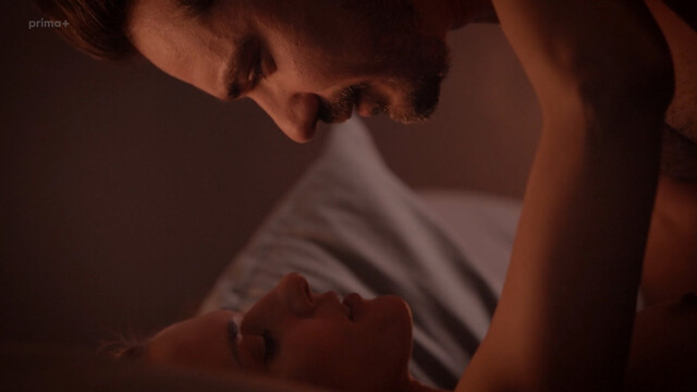 Sarka Krausova nude – Einstein s02e01 (2023)