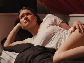 Marie Anna Kupcová sexy – Krematorium s01e01e05e06 (2024)