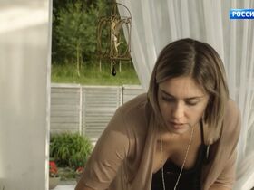 Agata Mutsenietse sexy – Netayushchiy led (2018)