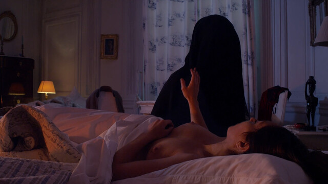 Camelia Montassere nude – Beyond the Mirror (L'autre cote du miroir) (2016)