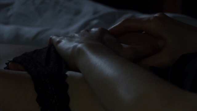 Delphine Riviere sexy – La moindre des choses (2007)