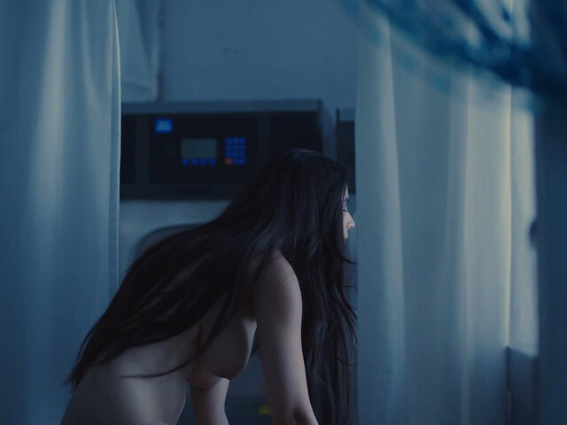 Bayan Layla nude – Elaha (2023)