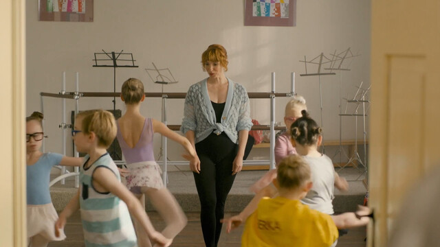 Vica Kerekes sexy – Love on the Spikes (Láska na spickách) (2021)