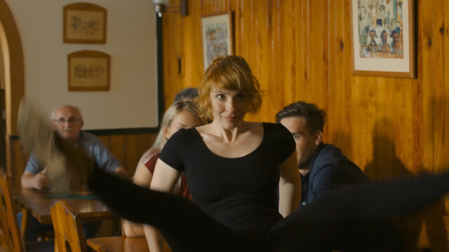 Vica Kerekes sexy – Love on the Spikes (Láska na spickách) (2021)