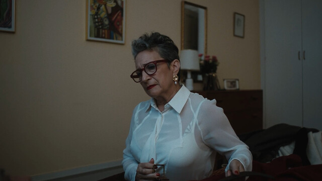 Ina-Miriam Rosenbaum sexy – Darling (2020)