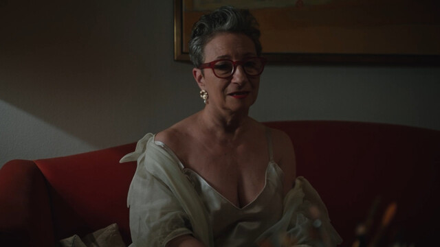 Ina-Miriam Rosenbaum sexy – Darling (2020)