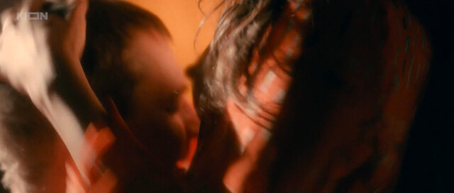 Sayora Safari nude – Vernut lyuboy tsenoy s01e04 (2024)