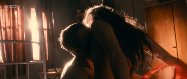 Sayora Safari nude – Vernut lyuboy tsenoy s01e04 (2024)