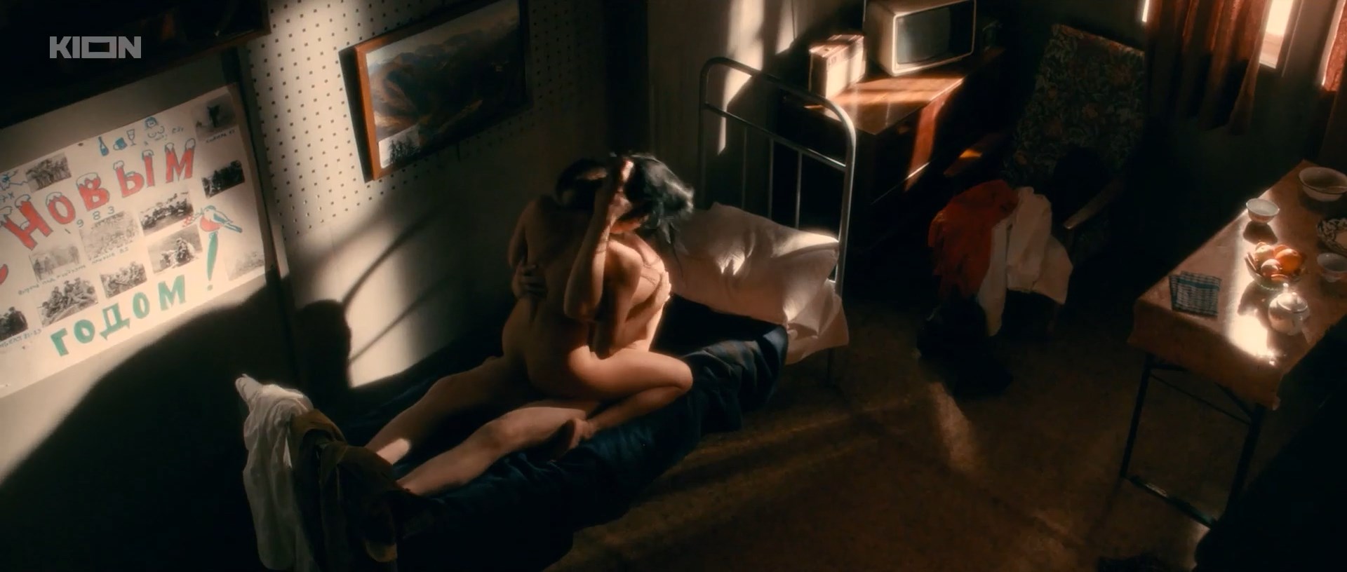 Sayora Safari nude – Vernut lyuboy tsenoy s01e04 (2024)