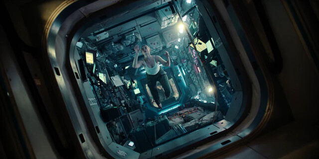 Peri Baumeister nude – The Signal (Das Signal) s01e02-03 (2024)