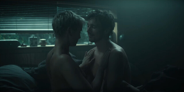 Peri Baumeister nude – The Signal (Das Signal) s01e02-03 (2024)