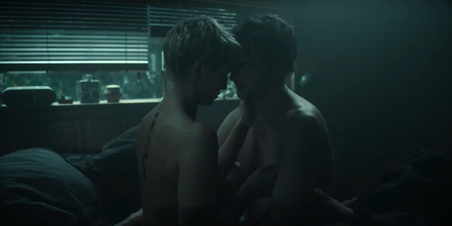 Peri Baumeister nude – The Signal (Das Signal) s01e02-03 (2024)