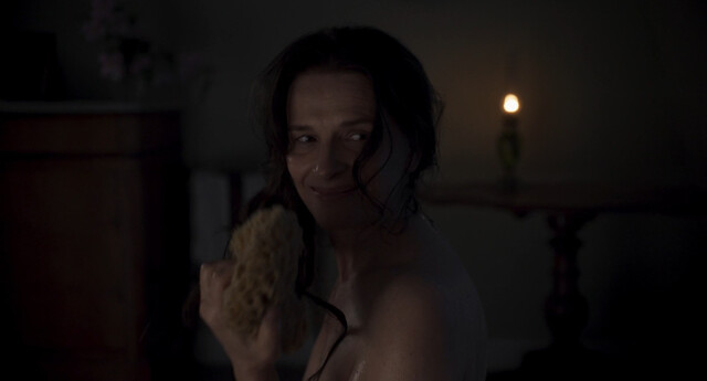 Juliette Binoche nude – La passion de Dodin Bouffant (2023)