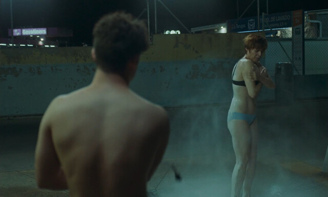 Elisabet Gelabert sexy – Un largo viaje (2023)